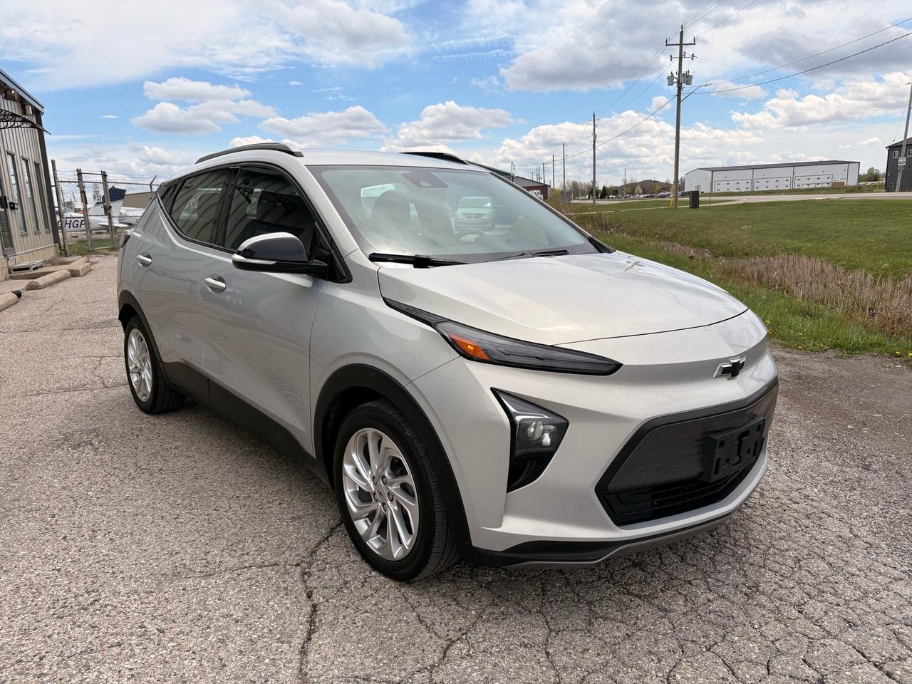2023 Chevrolet Bolt EUV FWD 4dr LT Photo