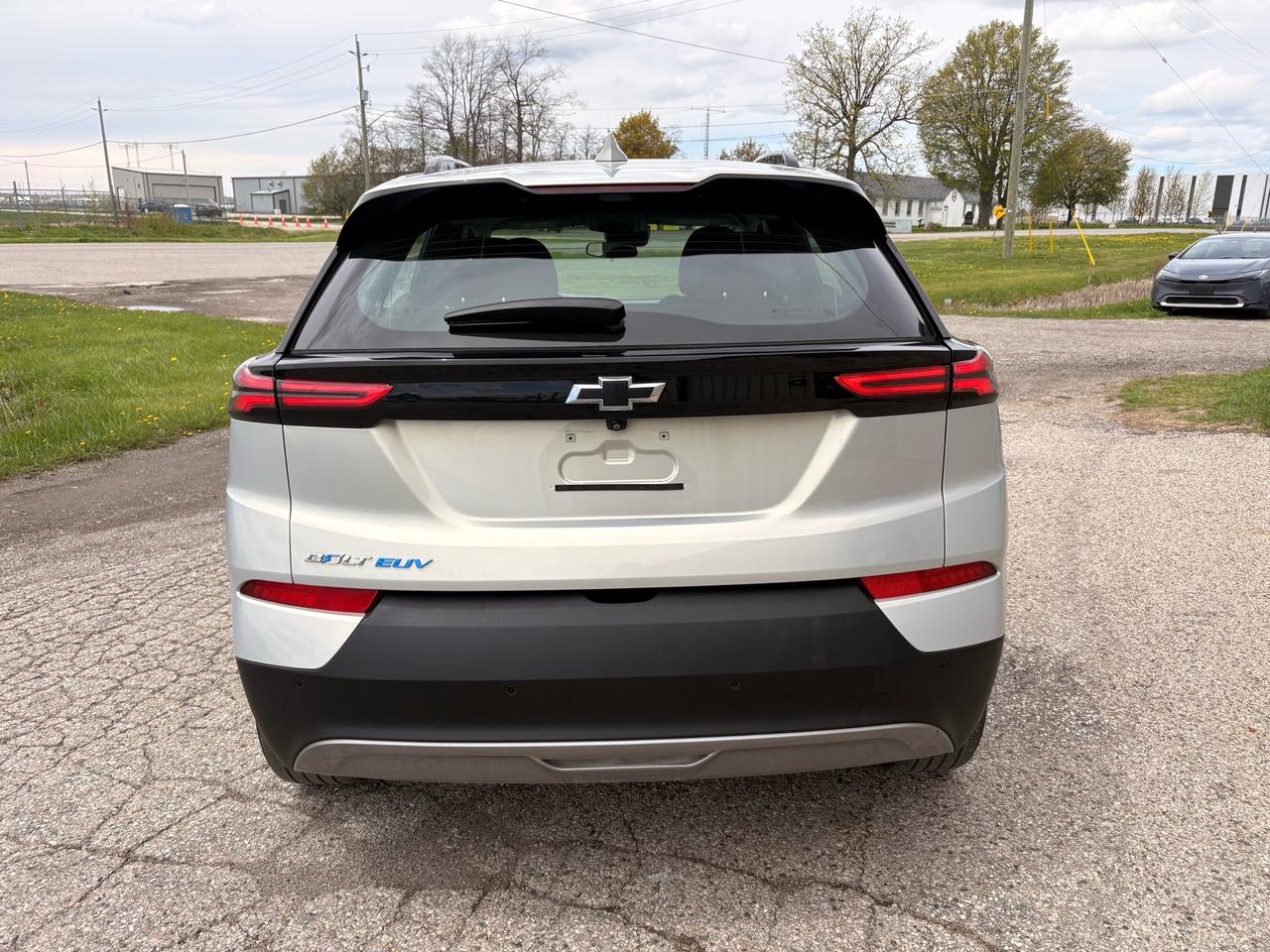 2023 Chevrolet Bolt EUV FWD 4dr LT Photo