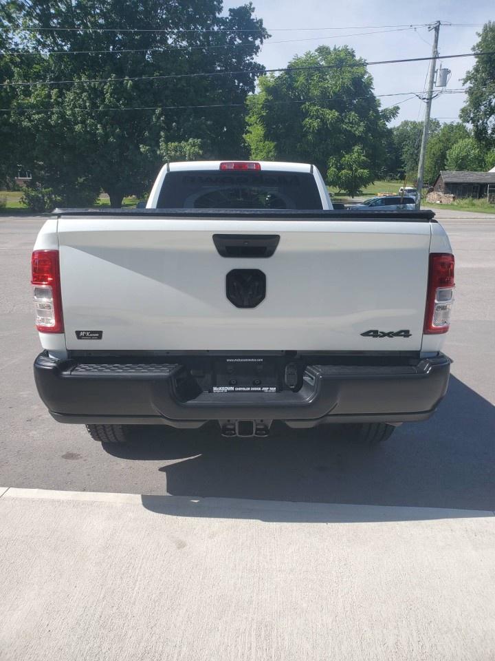 2024 RAM 2500 Tradesman 4x4 Crew Cab 8' Box Photo4