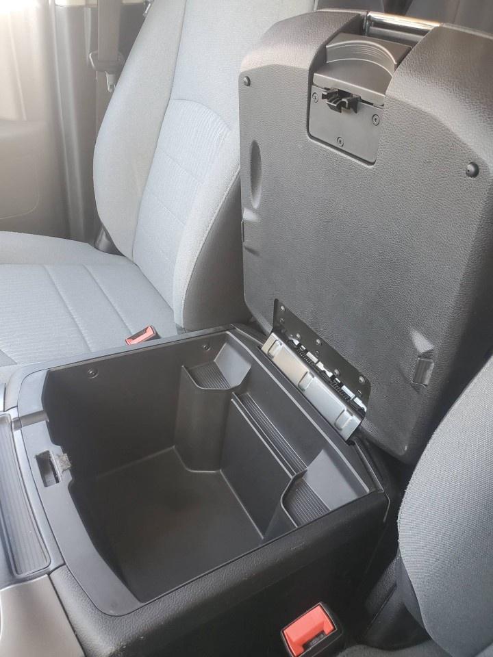 2021 RAM 1500 Classic SLT 4x4 Quad Cab 6'4" Box Photo