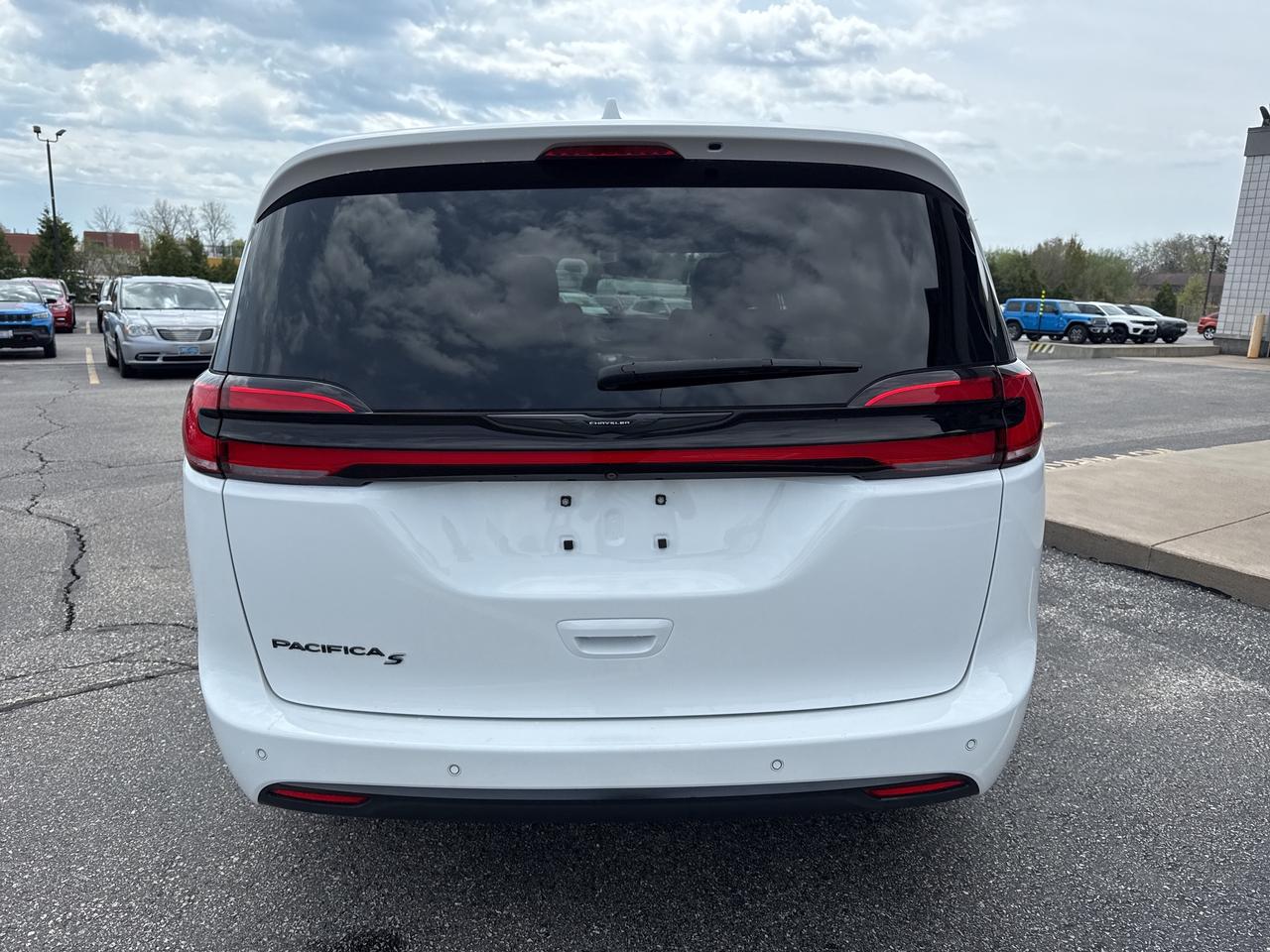 2022 Chrysler Pacifica Touring L Photo