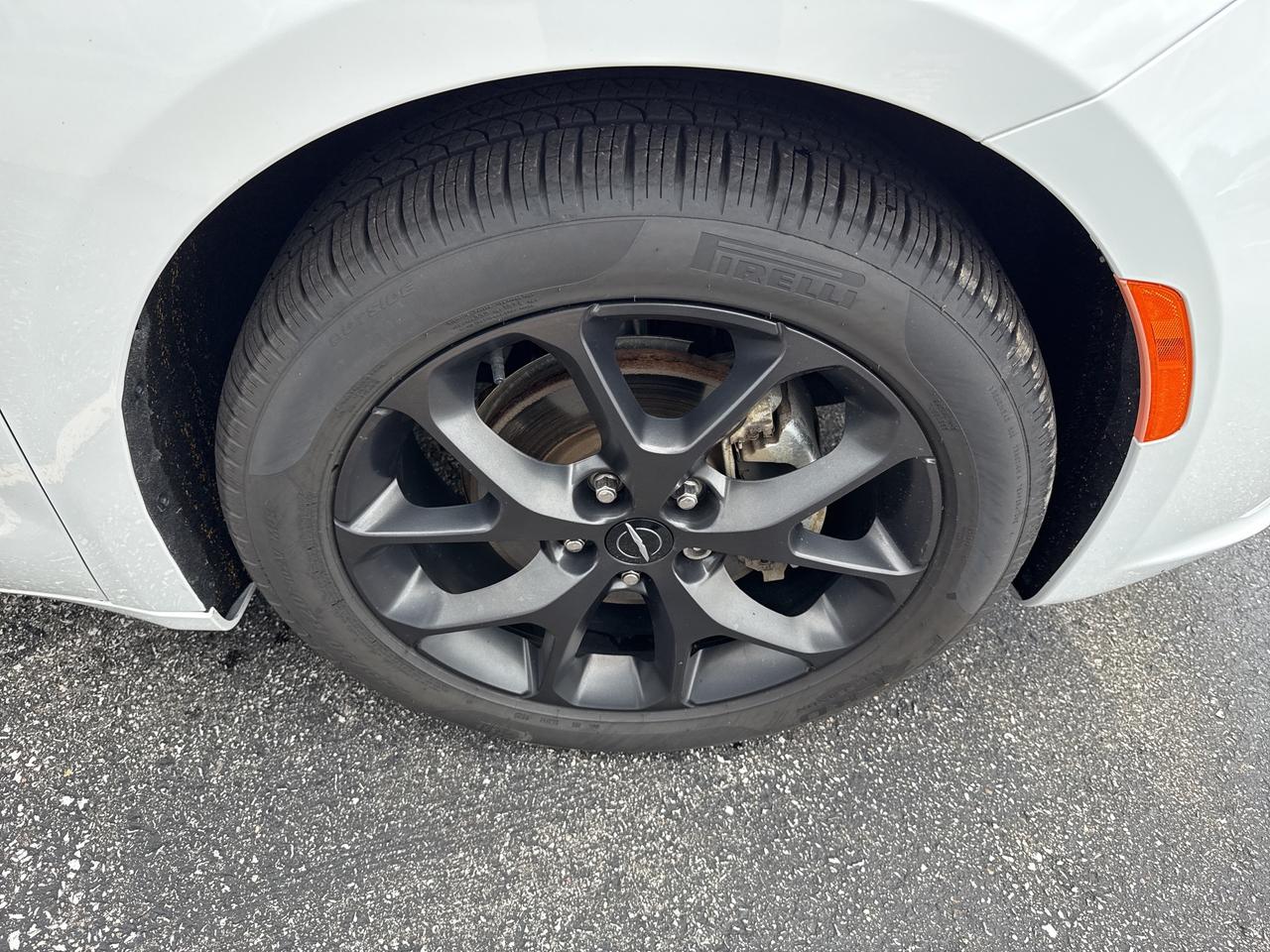 2022 Chrysler Pacifica Touring L Photo