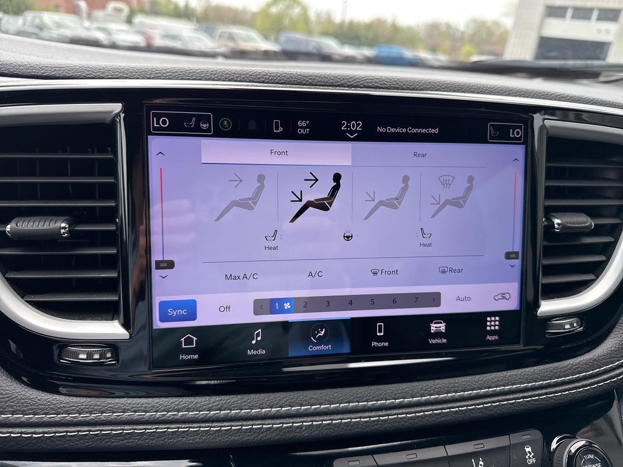 2022 Chrysler Pacifica Touring L Photo