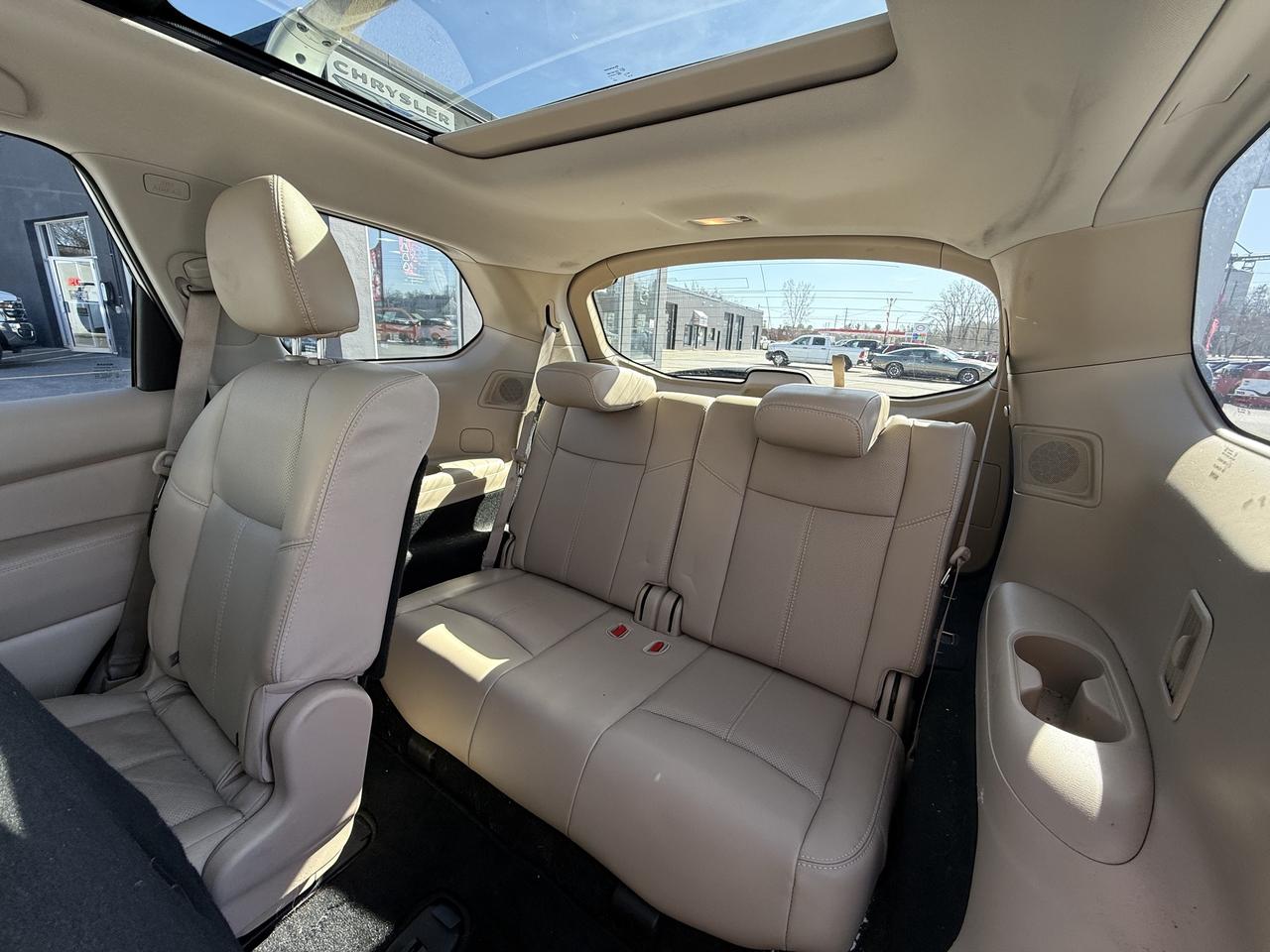 2020 Nissan Pathfinder 4x4 Platinum AWD - Low kms - Double Sunroof! Photo