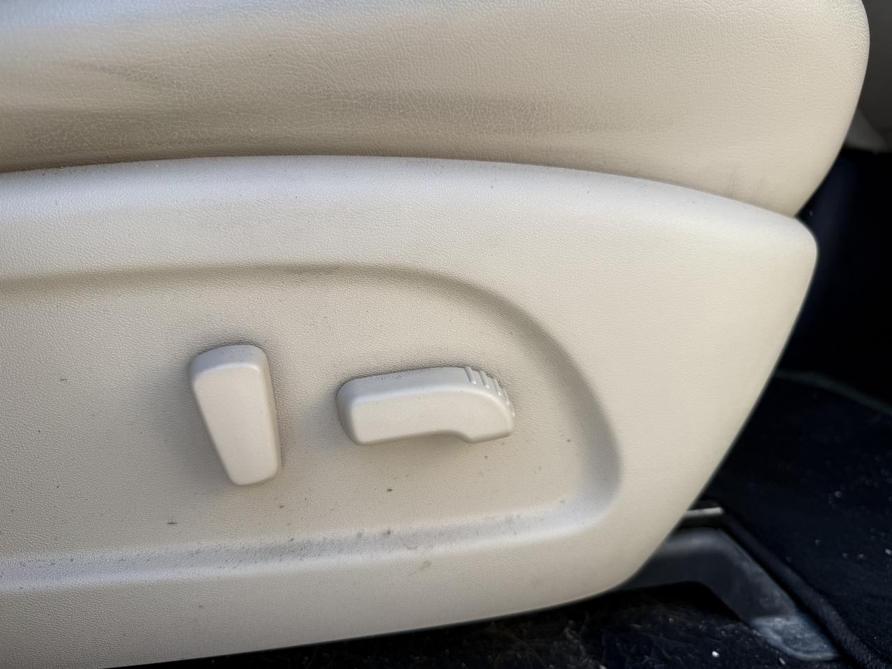 2020 Nissan Pathfinder 4x4 Platinum AWD - Low kms - Double Sunroof! Photo