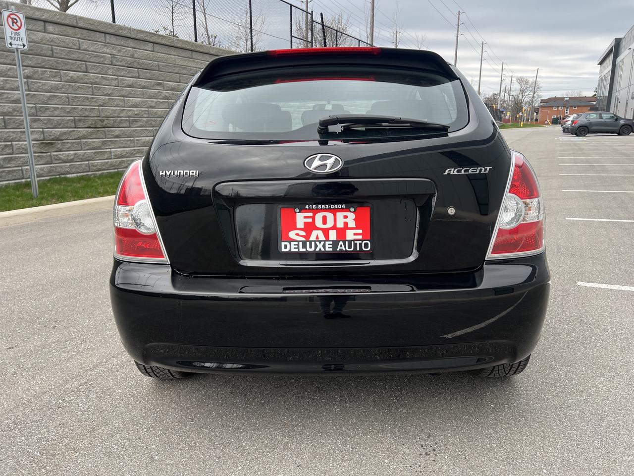 2007 Hyundai Accent SE Photo