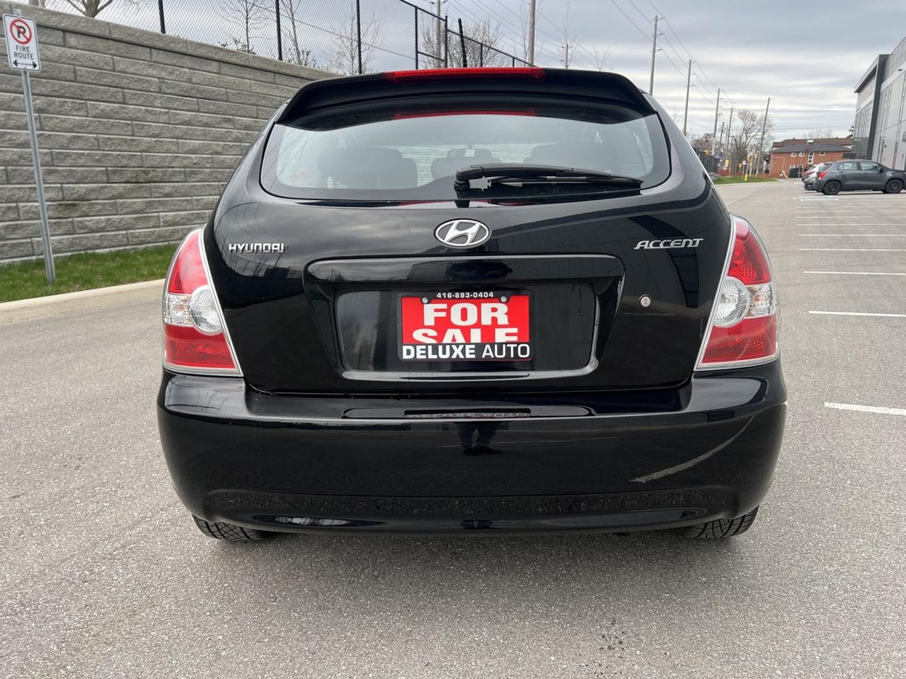 2007 Hyundai Accent SE Photo