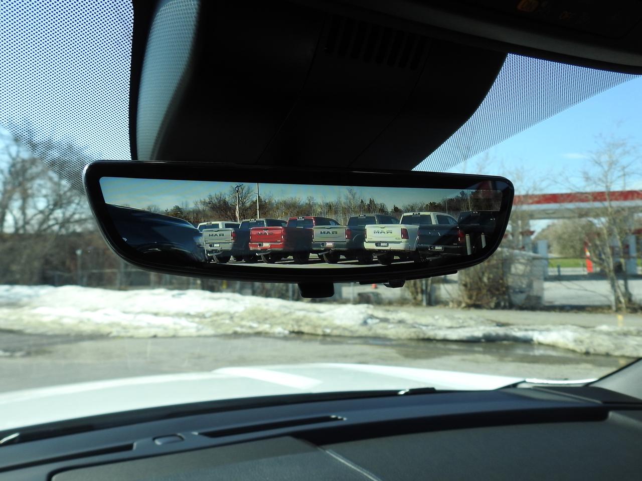 2025 GMC Yukon DENALI RESERVE- SUPERCRUISE- REAR SEAT VIDEO Photo