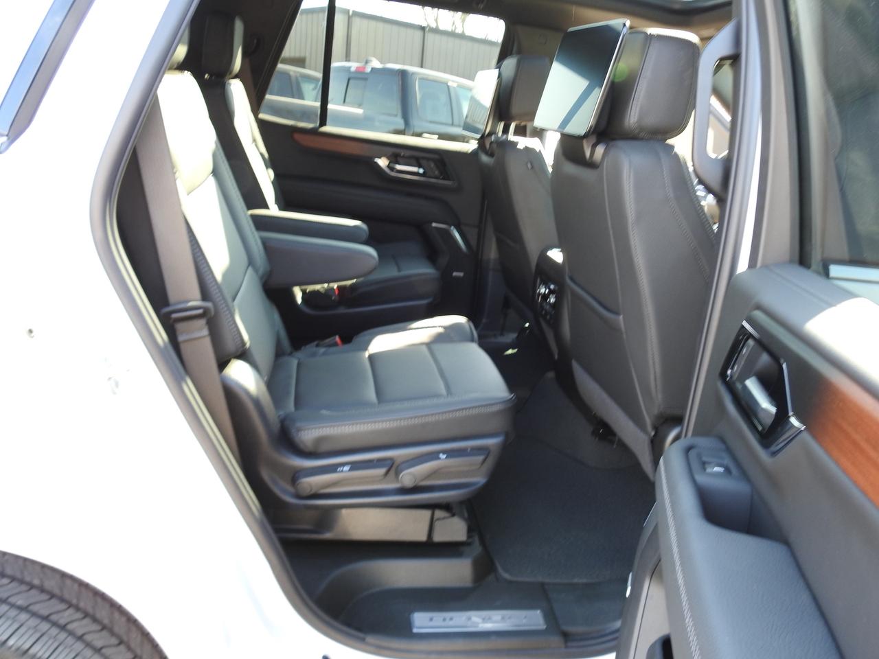 2025 GMC Yukon DENALI RESERVE- SUPERCRUISE- REAR SEAT VIDEO Photo