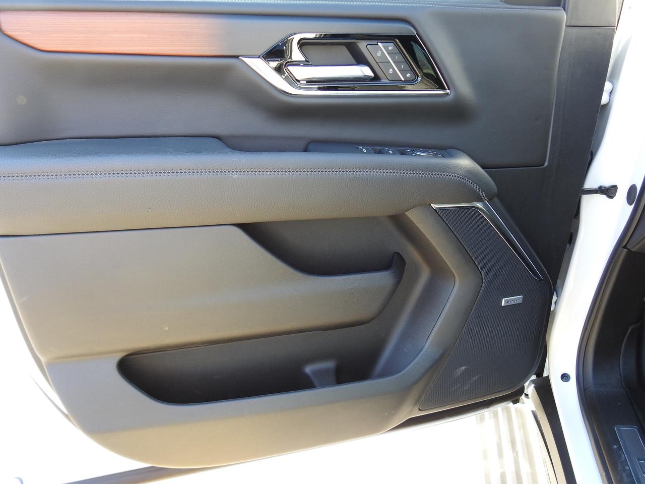 2025 GMC Yukon DENALI RESERVE- SUPERCRUISE- REAR SEAT VIDEO Photo