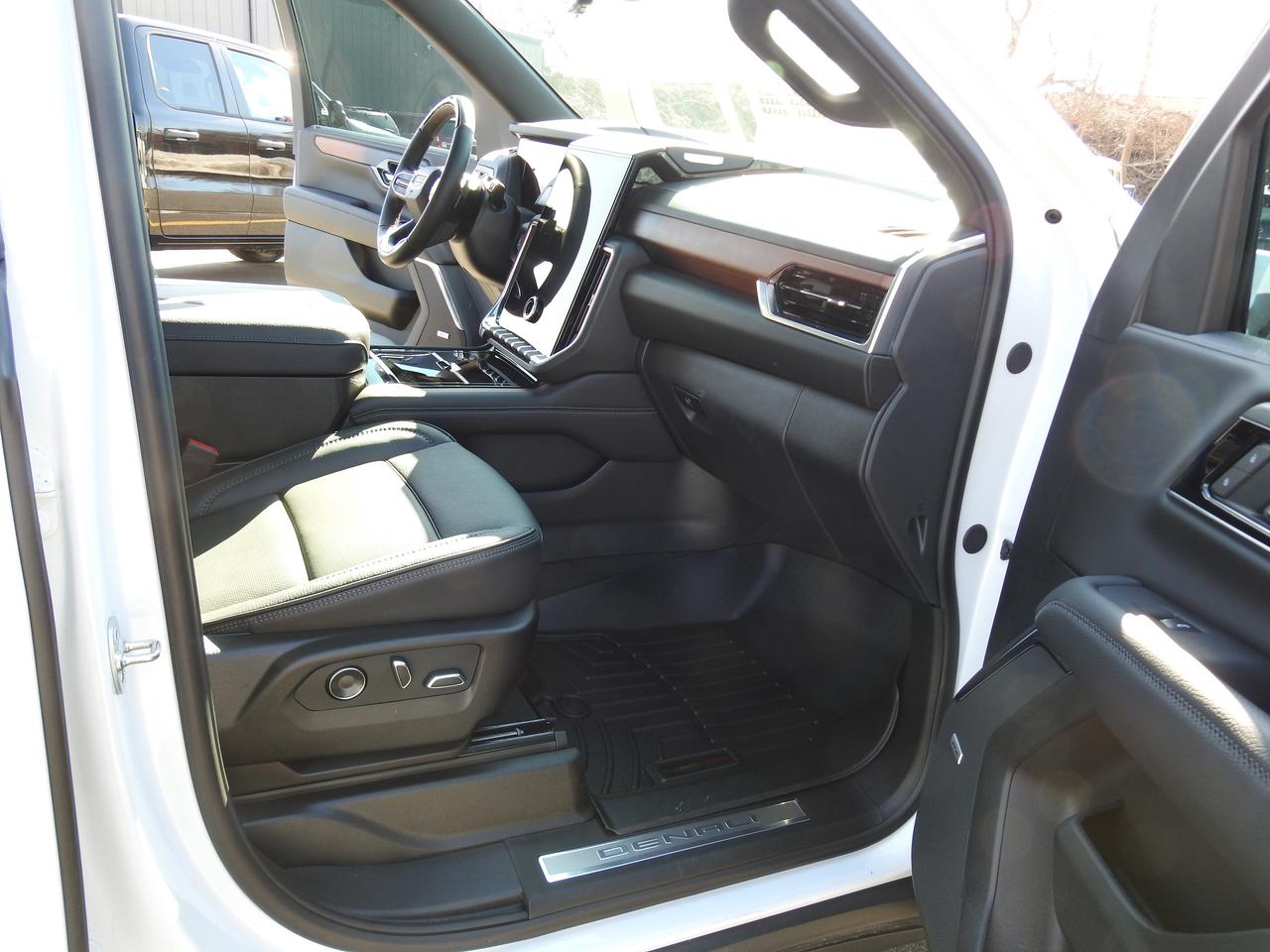 2025 GMC Yukon DENALI RESERVE- SUPERCRUISE- REAR SEAT VIDEO Photo