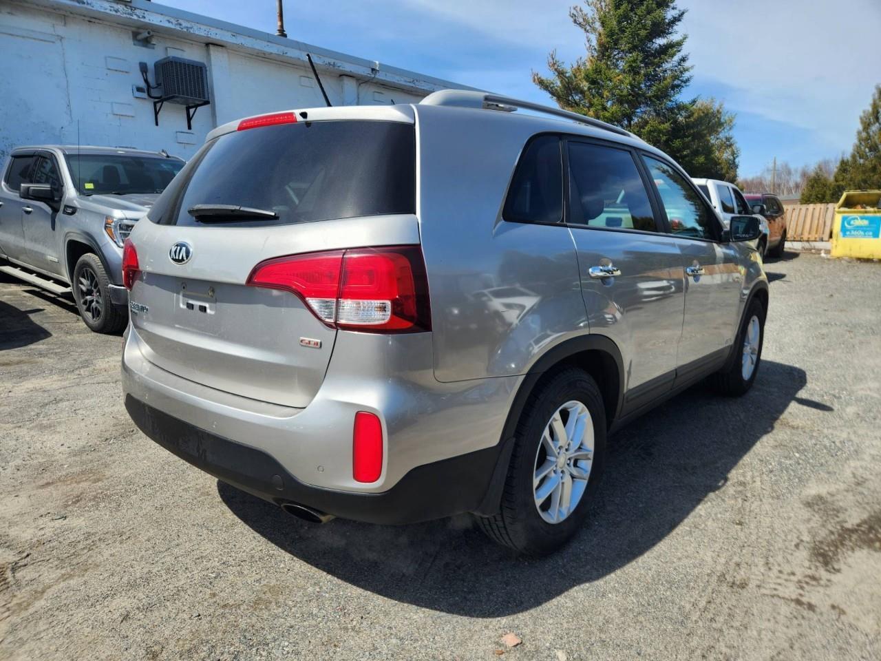 2015 Kia Sorento LX Premium (A6) 4dr All-Wheel Drive Photo