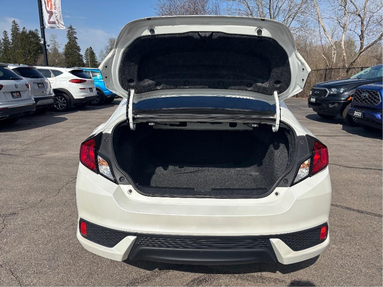 2018 Honda Civic Touring Photo