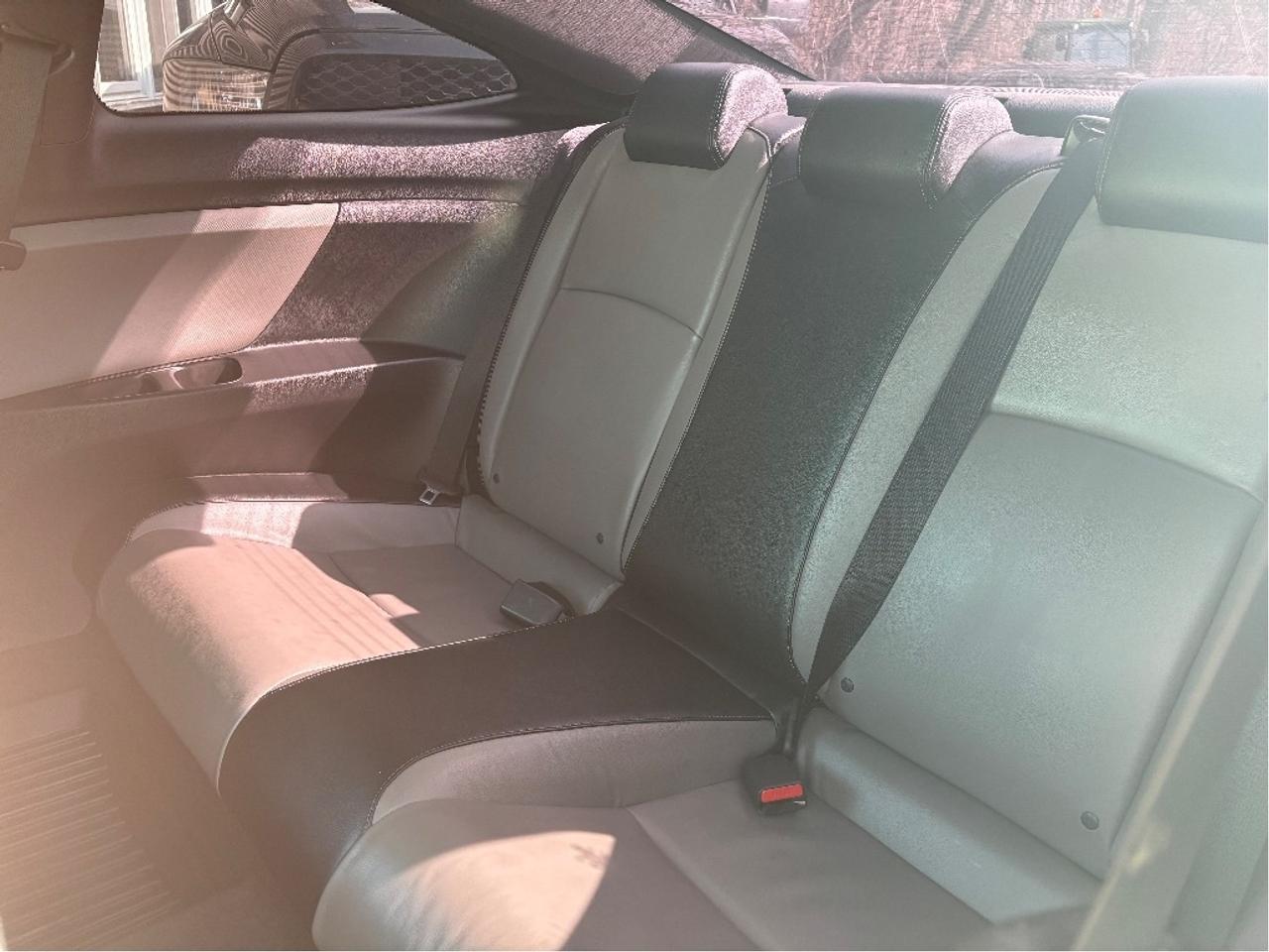 2018 Honda Civic Touring Photo