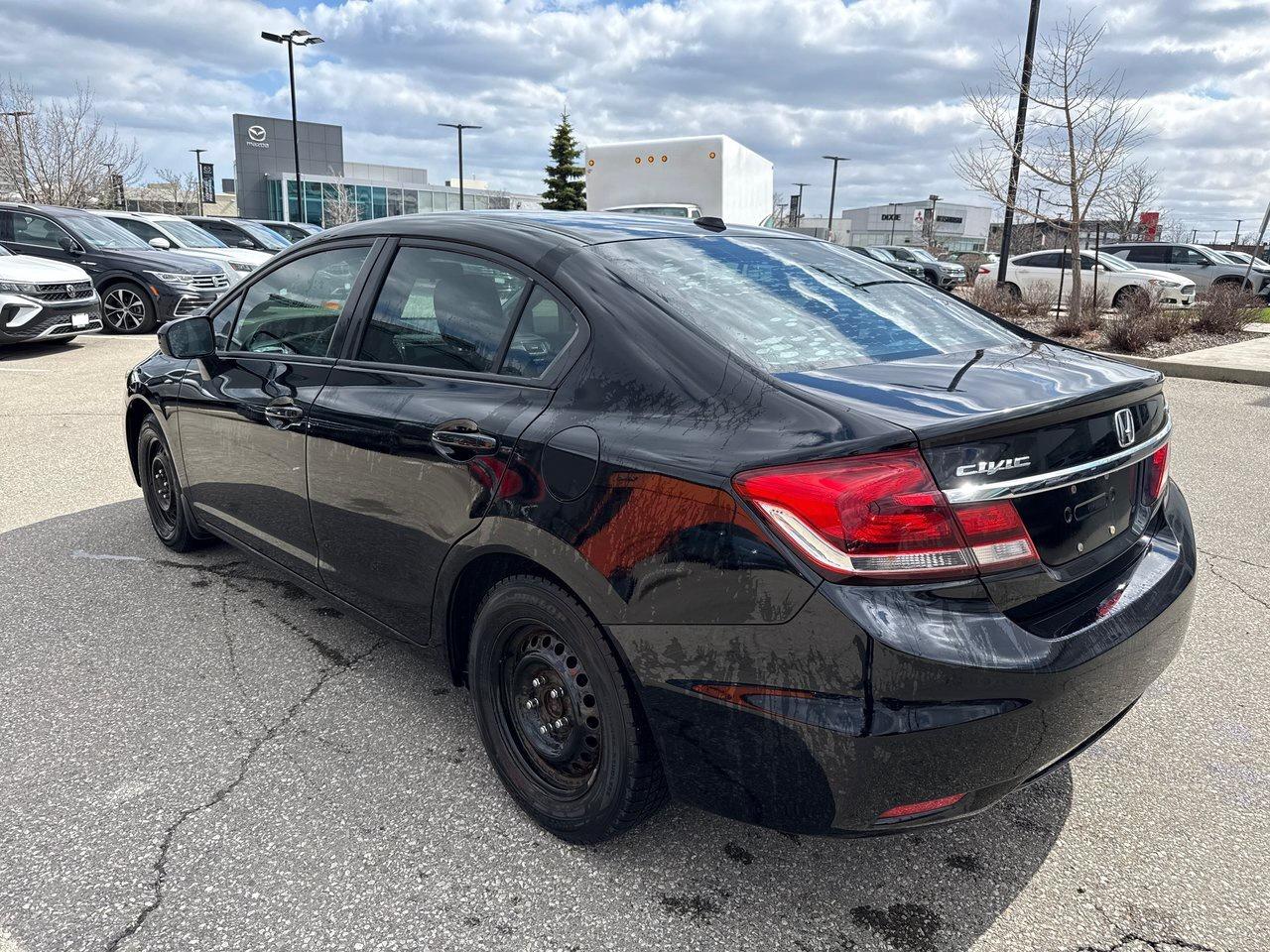 2015 Honda Civic Sedan Touring CVT Leather  Alloy Wheels  Navigatio Photo