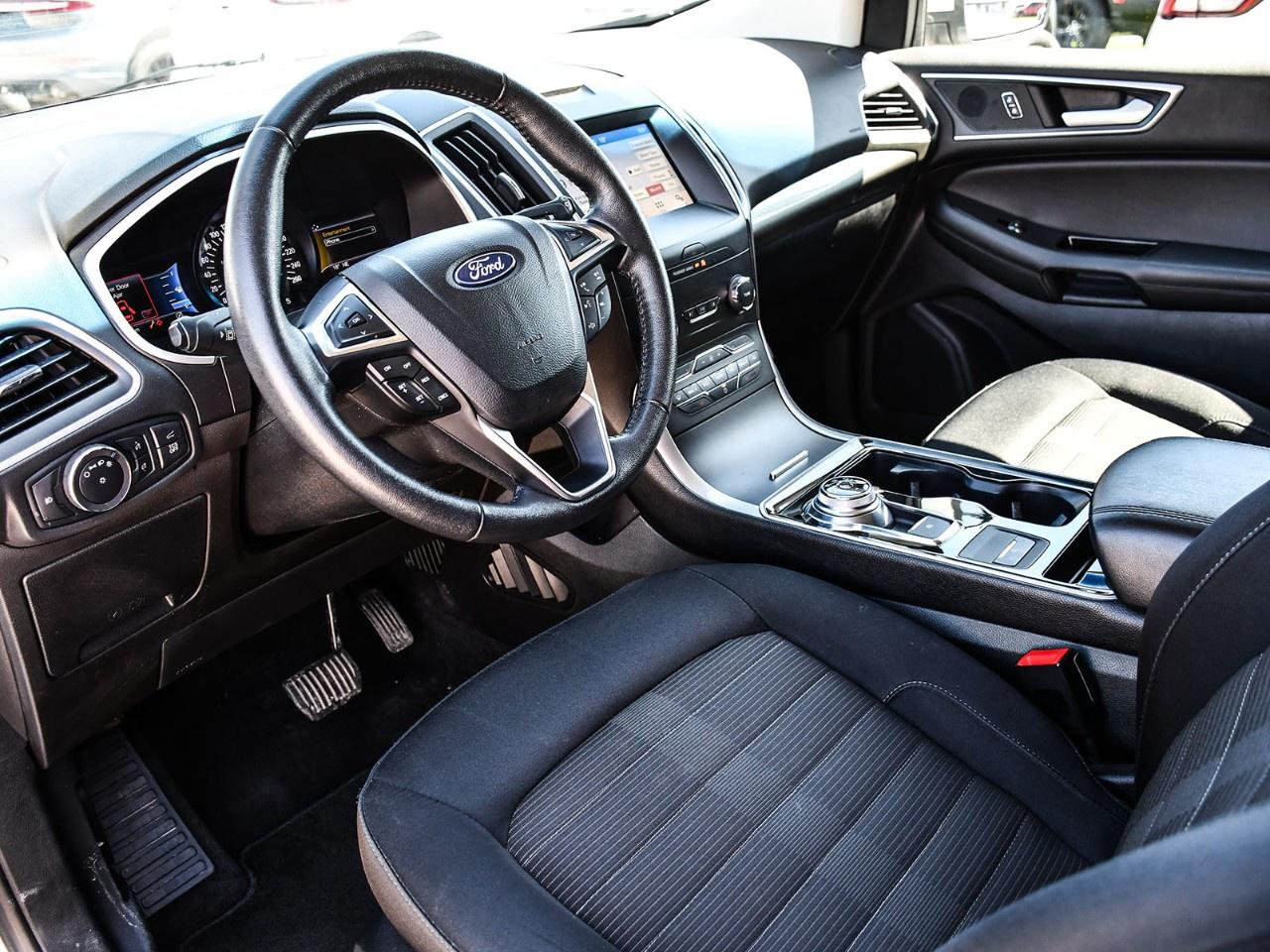 2019 Ford Edge SEL AWD Photo