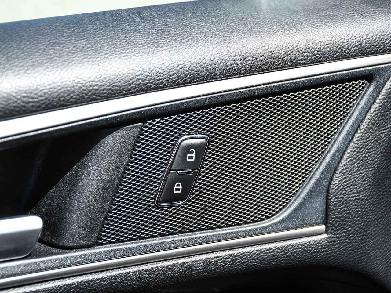 2019 Ford Edge SEL AWD Photo