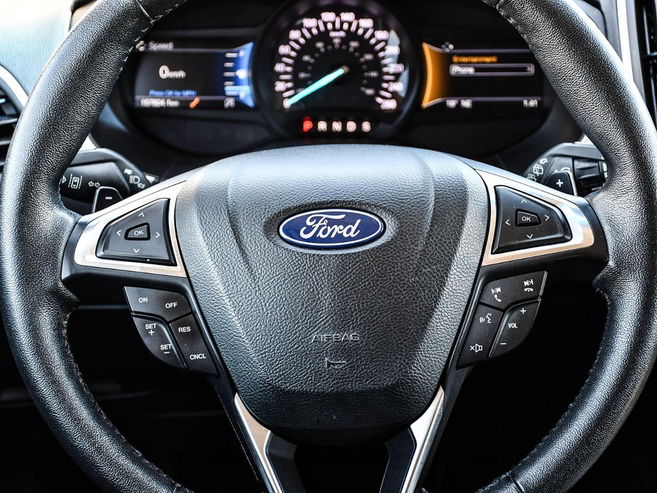 2019 Ford Edge SEL AWD Photo