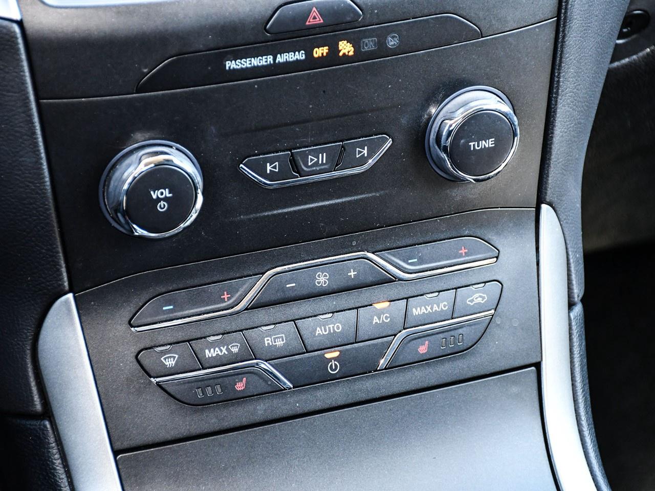 2019 Ford Edge SEL AWD Photo