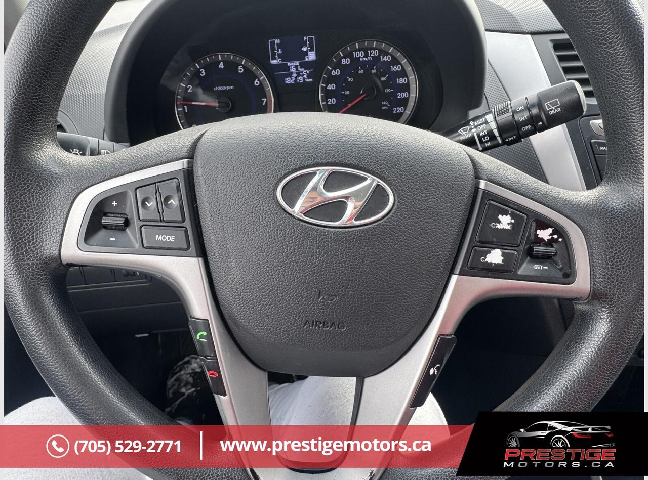 2016 Hyundai Accent SE Photo