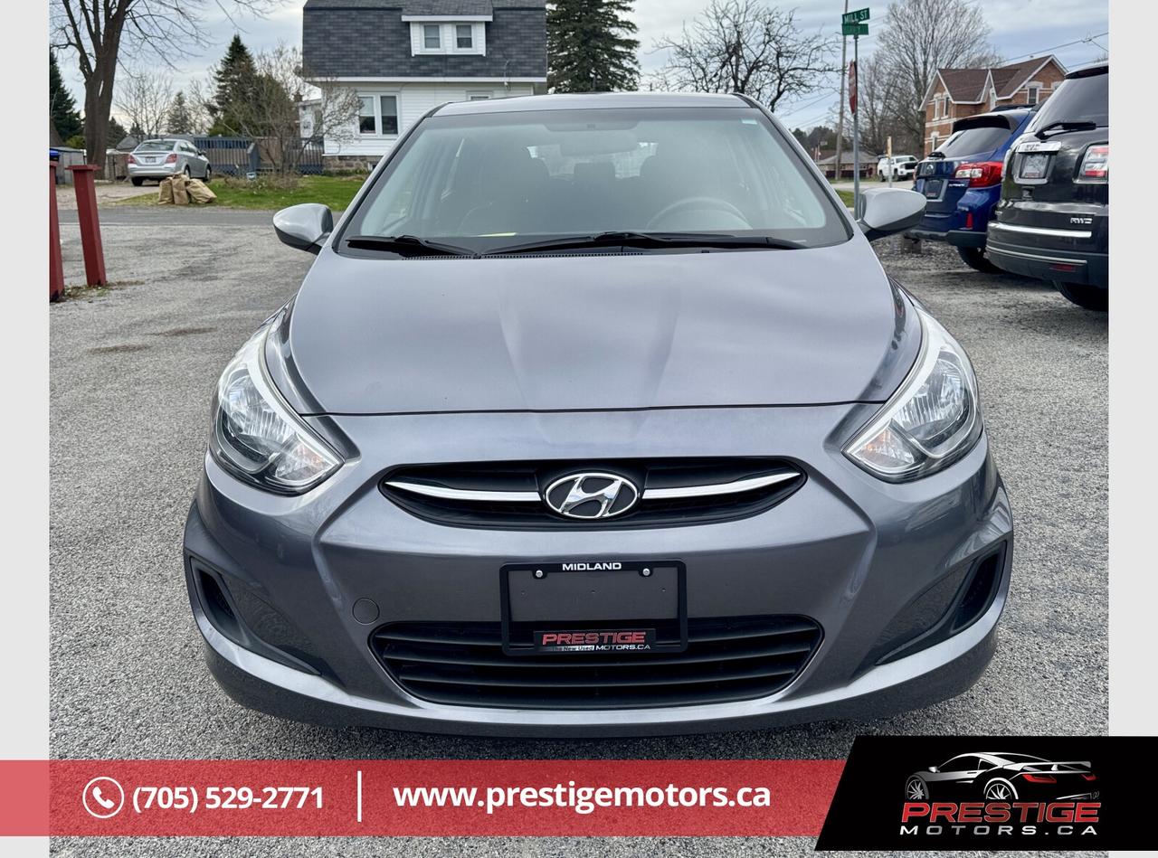 2016 Hyundai Accent SE Photo