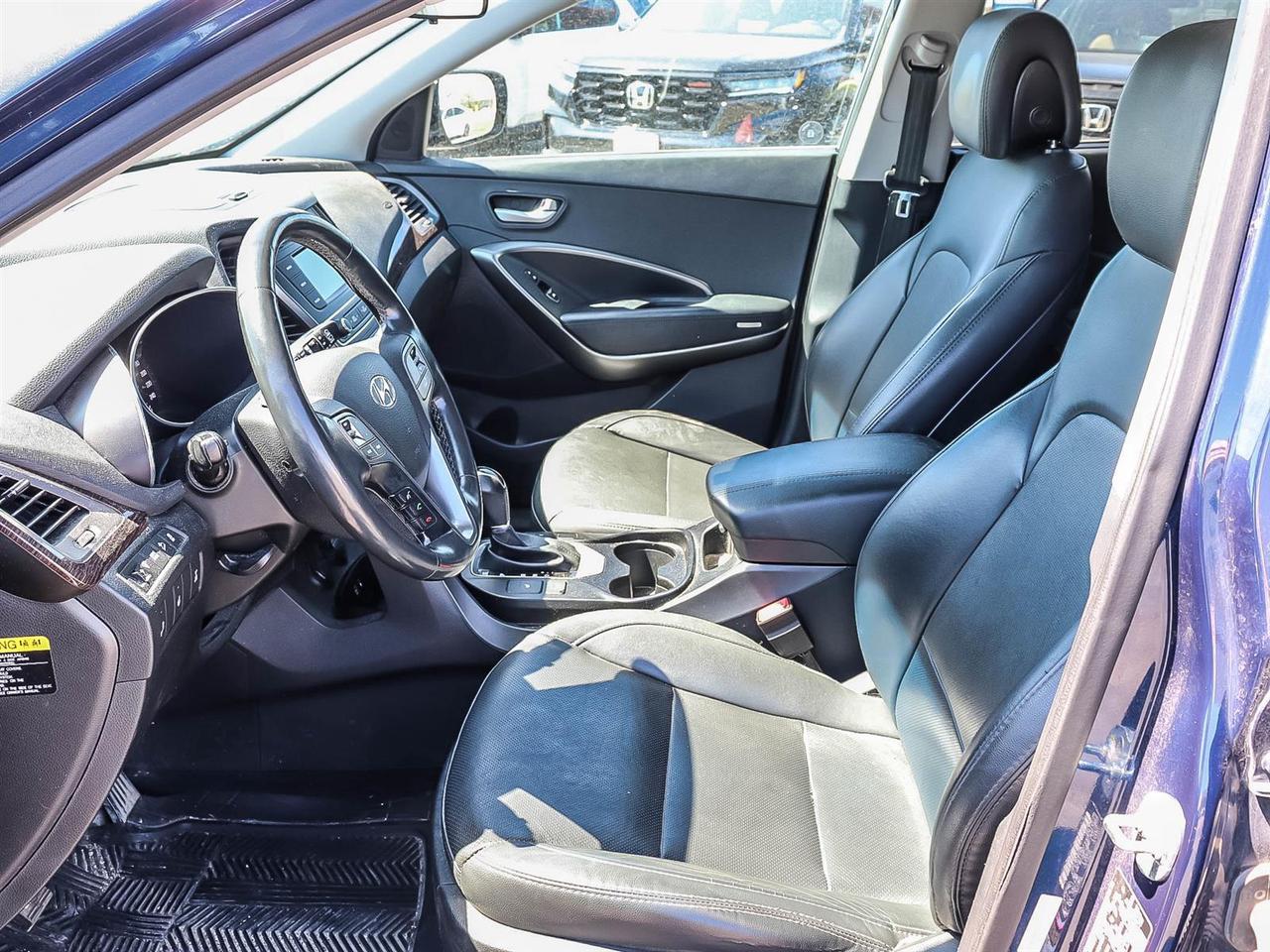 2017 Hyundai Santa Fe SE Photo