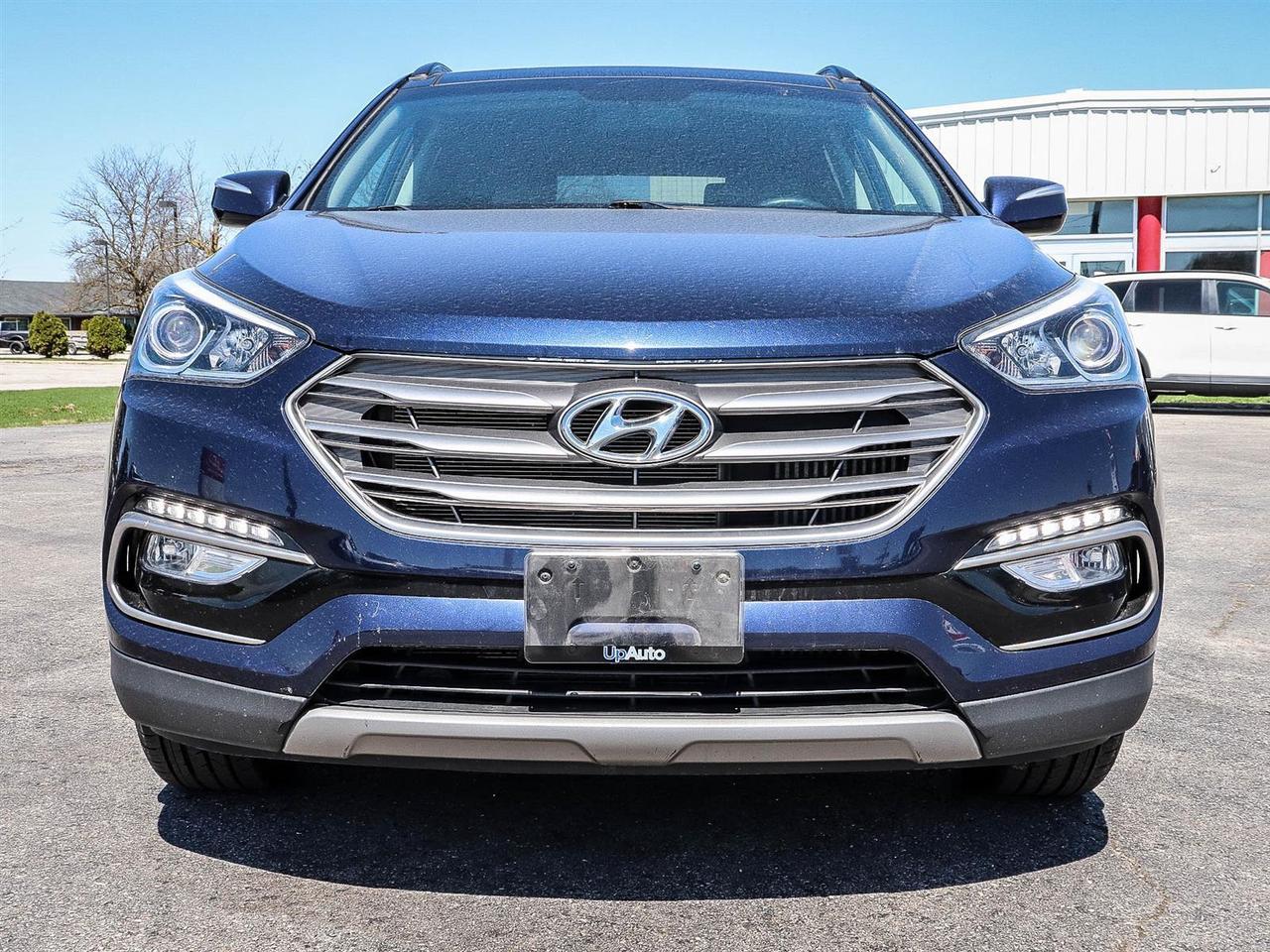 2017 Hyundai Santa Fe SE Photo