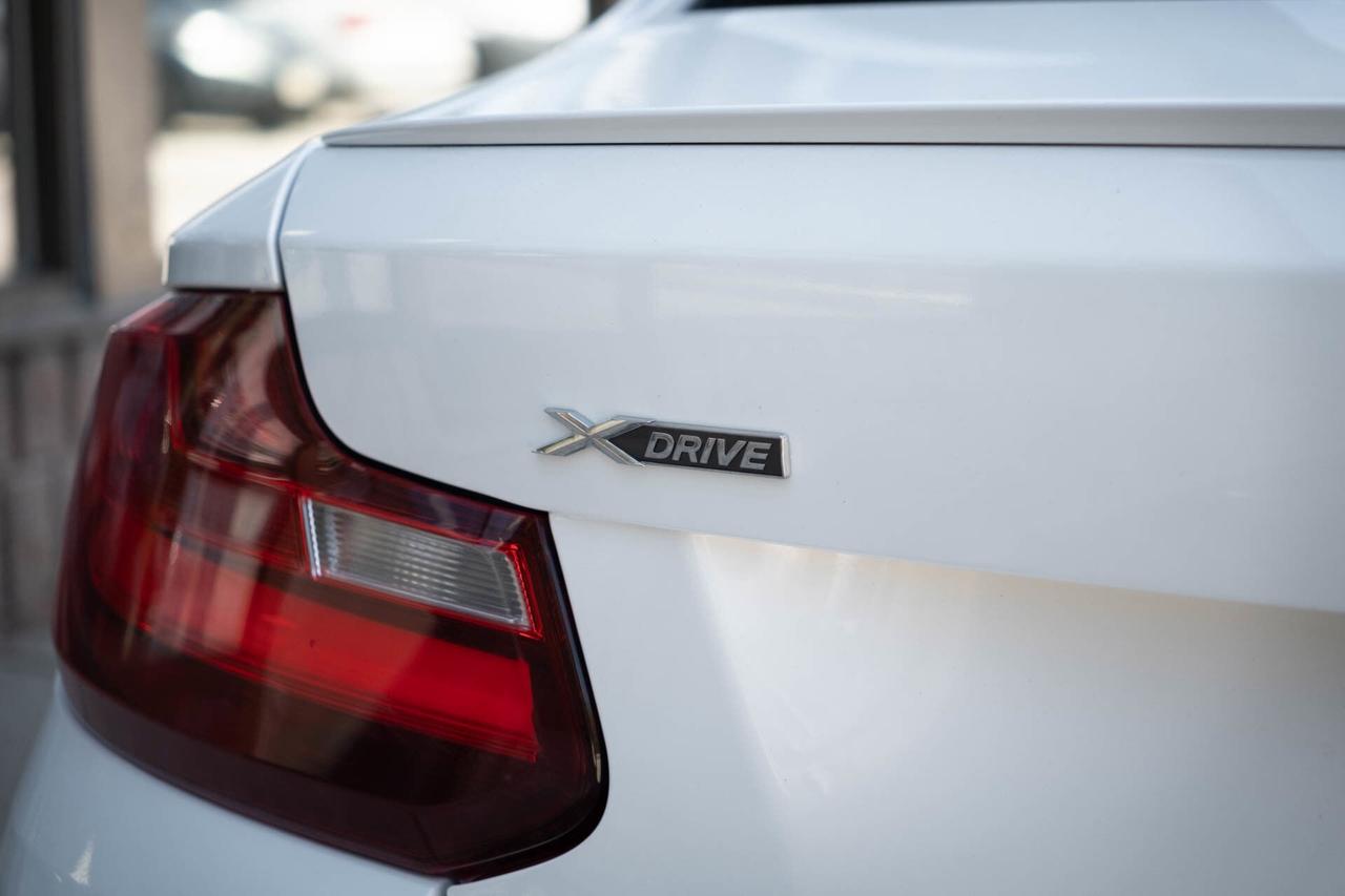 2016 BMW 2-Series 228i xDrive SULEV Coupe M Sport Photo