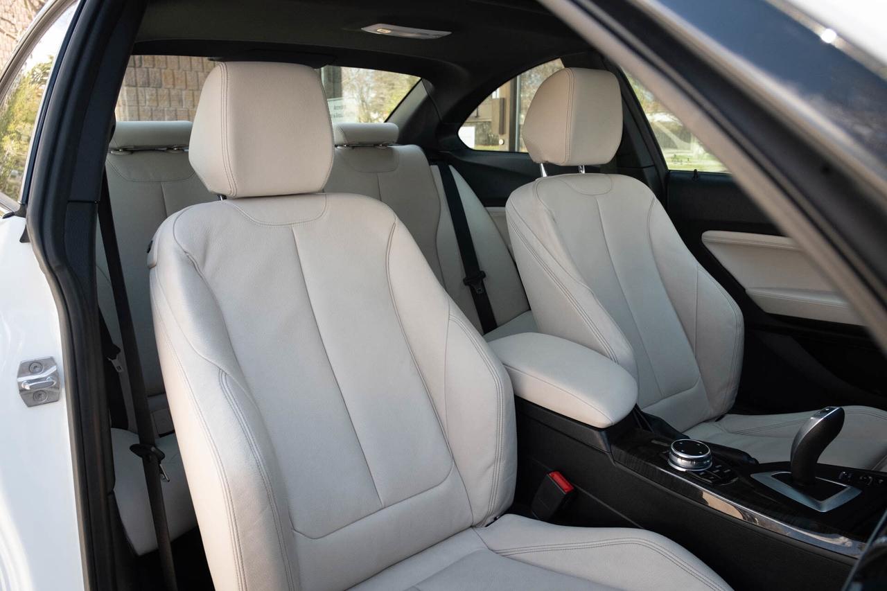 2016 BMW 2-Series 228i xDrive SULEV Coupe M Sport Photo