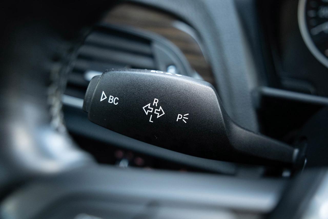 2016 BMW 2-Series 228i xDrive SULEV Coupe M Sport Photo