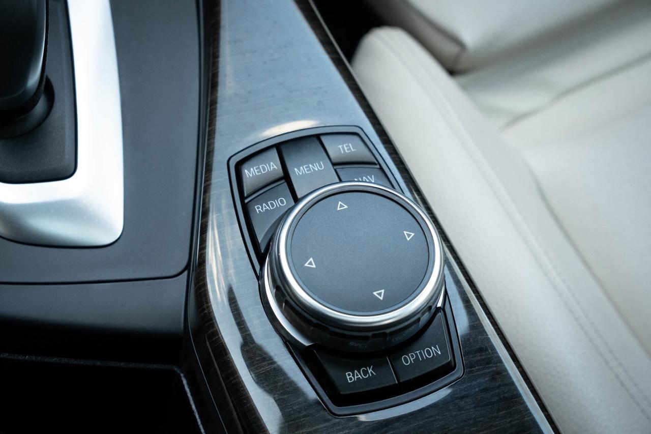 2016 BMW 2-Series 228i xDrive SULEV Coupe M Sport Photo