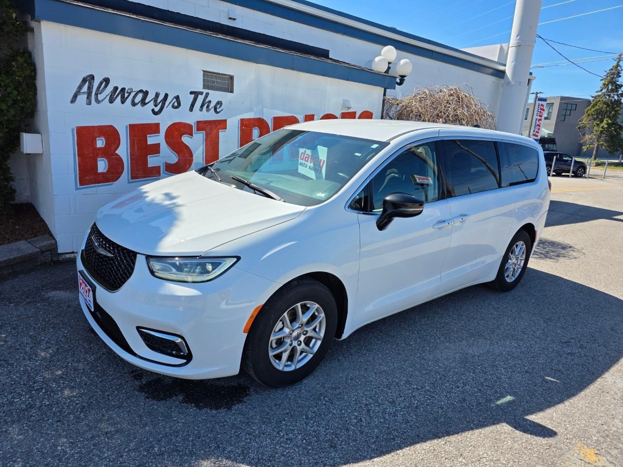 2024 Chrysler Pacifica Touring-L Front-Wheel Drive Passenger Van Photo