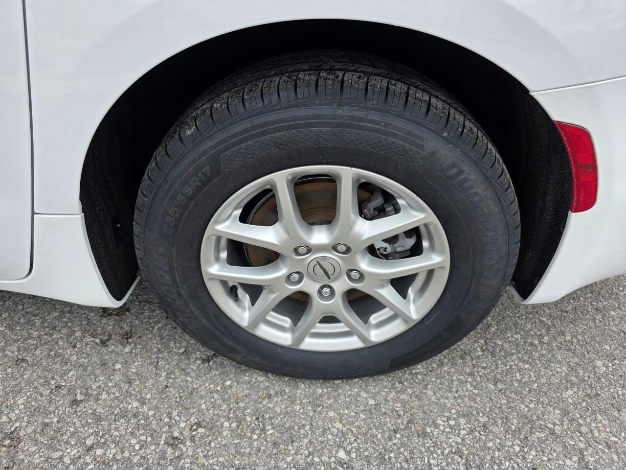2024 Chrysler Pacifica Touring-L Front-Wheel Drive Passenger Van Photo
