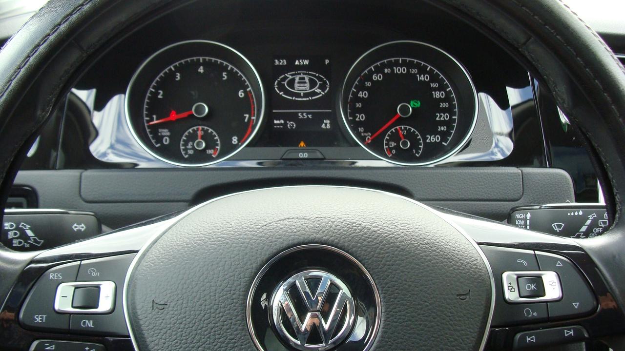 2016 Volkswagen Golf 5dr HB Auto 1.8 TSI Trendline*NEW PRICE!*LOW KM`S! Photo