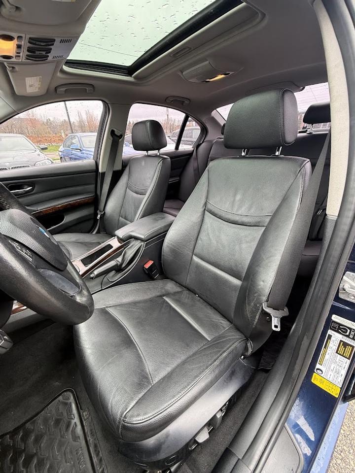 2011 BMW 3-Series 335i xDrive Photo