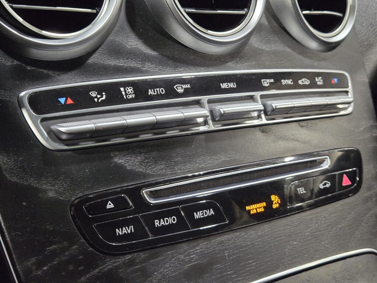 2019 Mercedes-Benz GLC300 GLC 300 4MATIC NAVIGATION BACKUP CAMERA PANO ROOF Photo