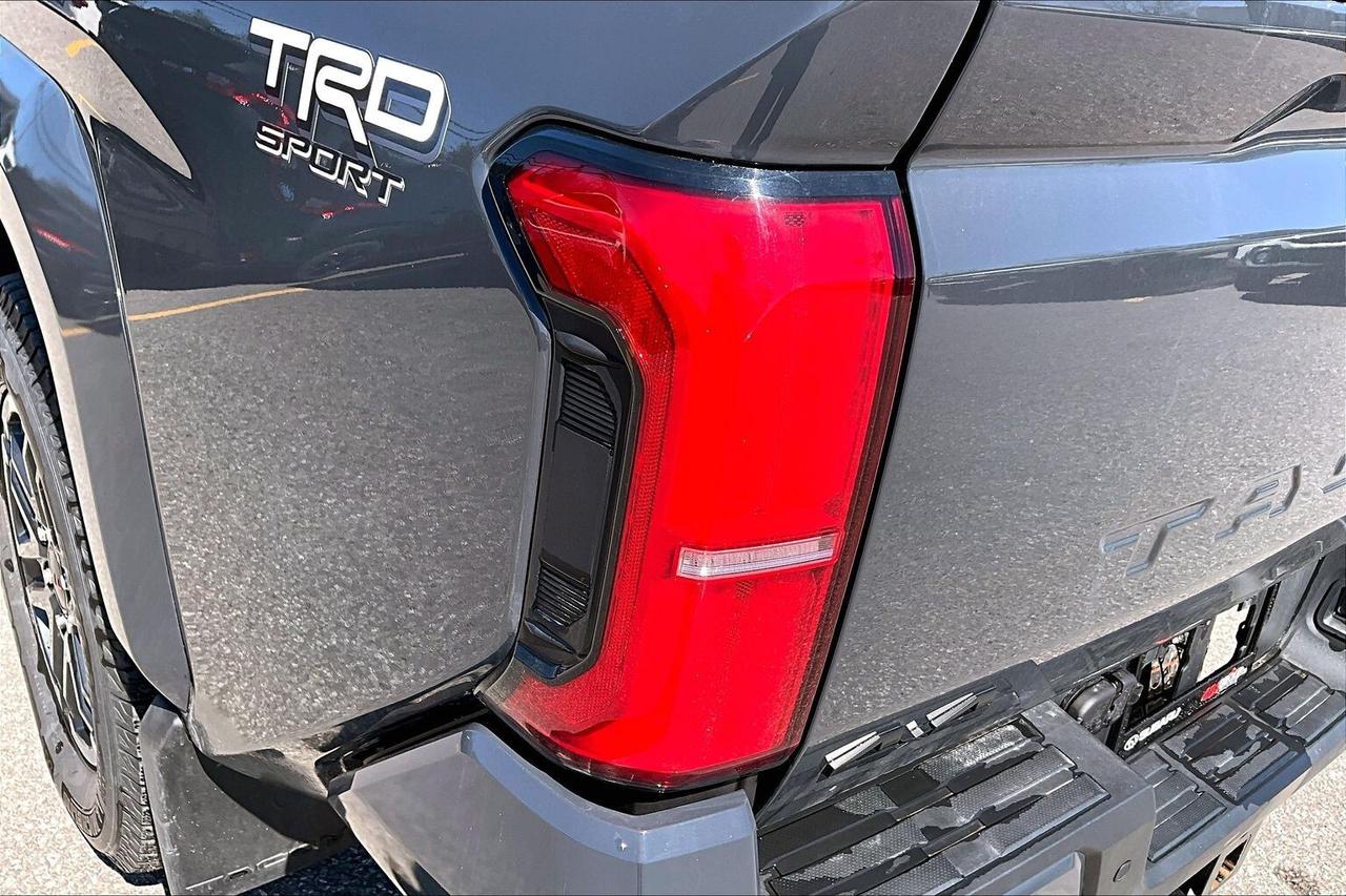 2025 Toyota Tacoma TRD SPORT PREMIUM 4WD   FULLY LOADED!   LOW KM! Photo