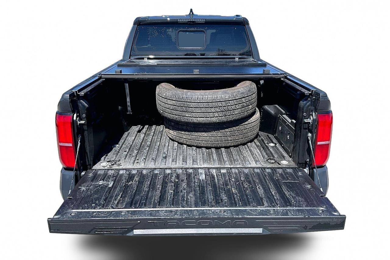 2025 Toyota Tacoma TRD SPORT PREMIUM 4WD   FULLY LOADED!   LOW KM! Photo