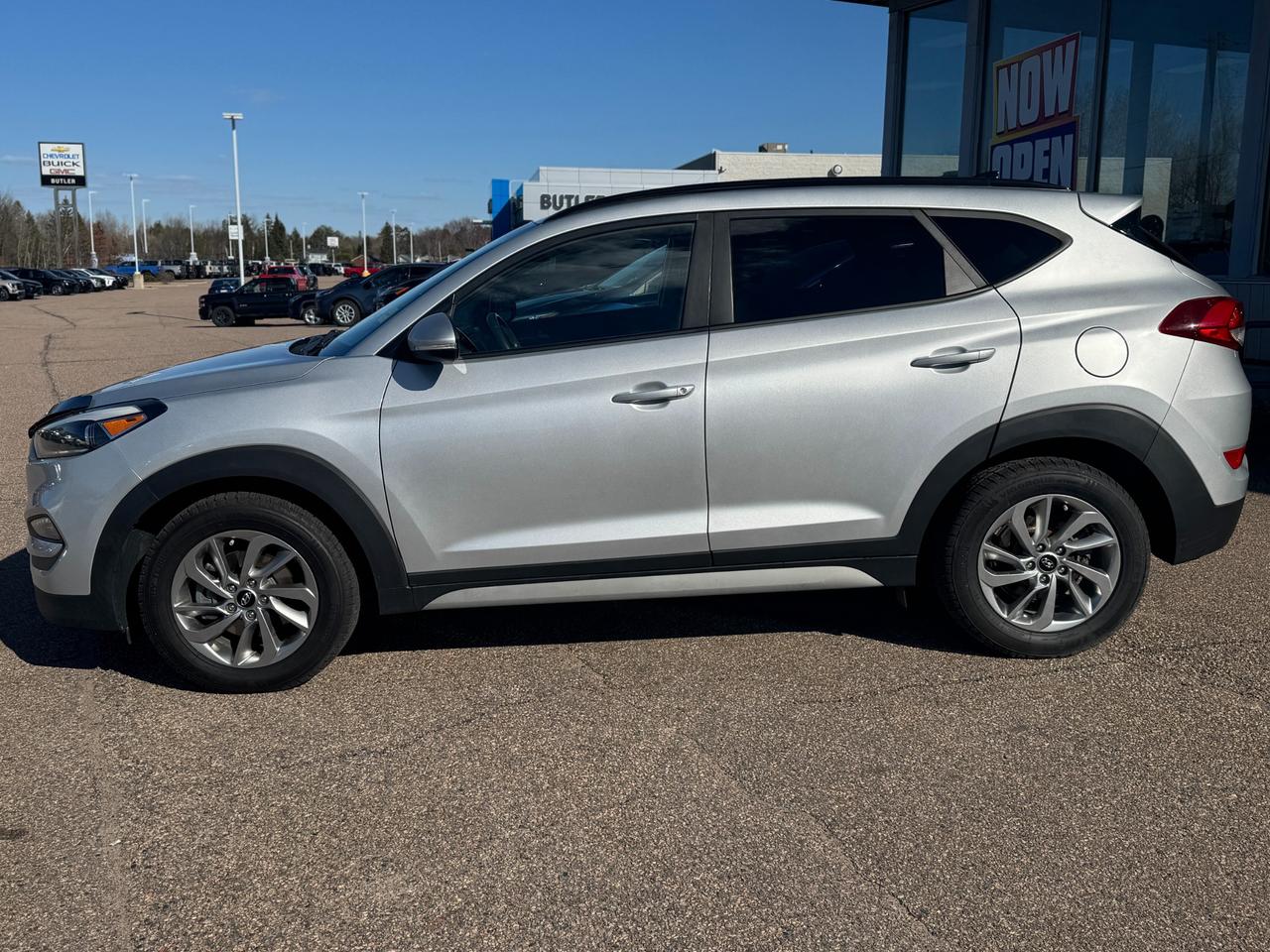 2018 Hyundai Tucson Premium 2.0L 4dr Front-Wheel Drive Photo