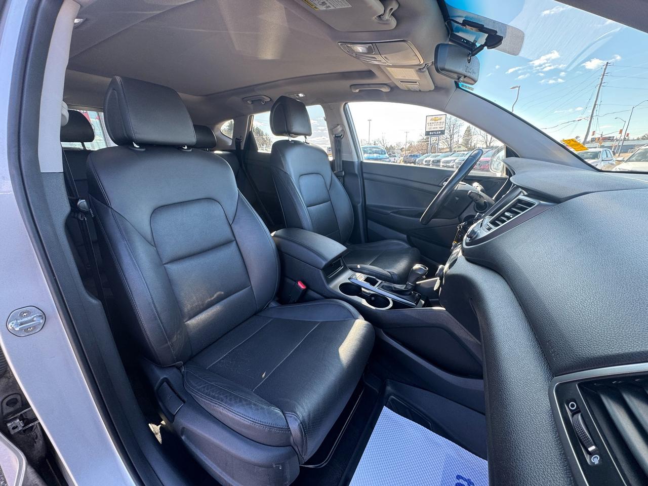 2018 Hyundai Tucson Premium 2.0L 4dr Front-Wheel Drive Photo