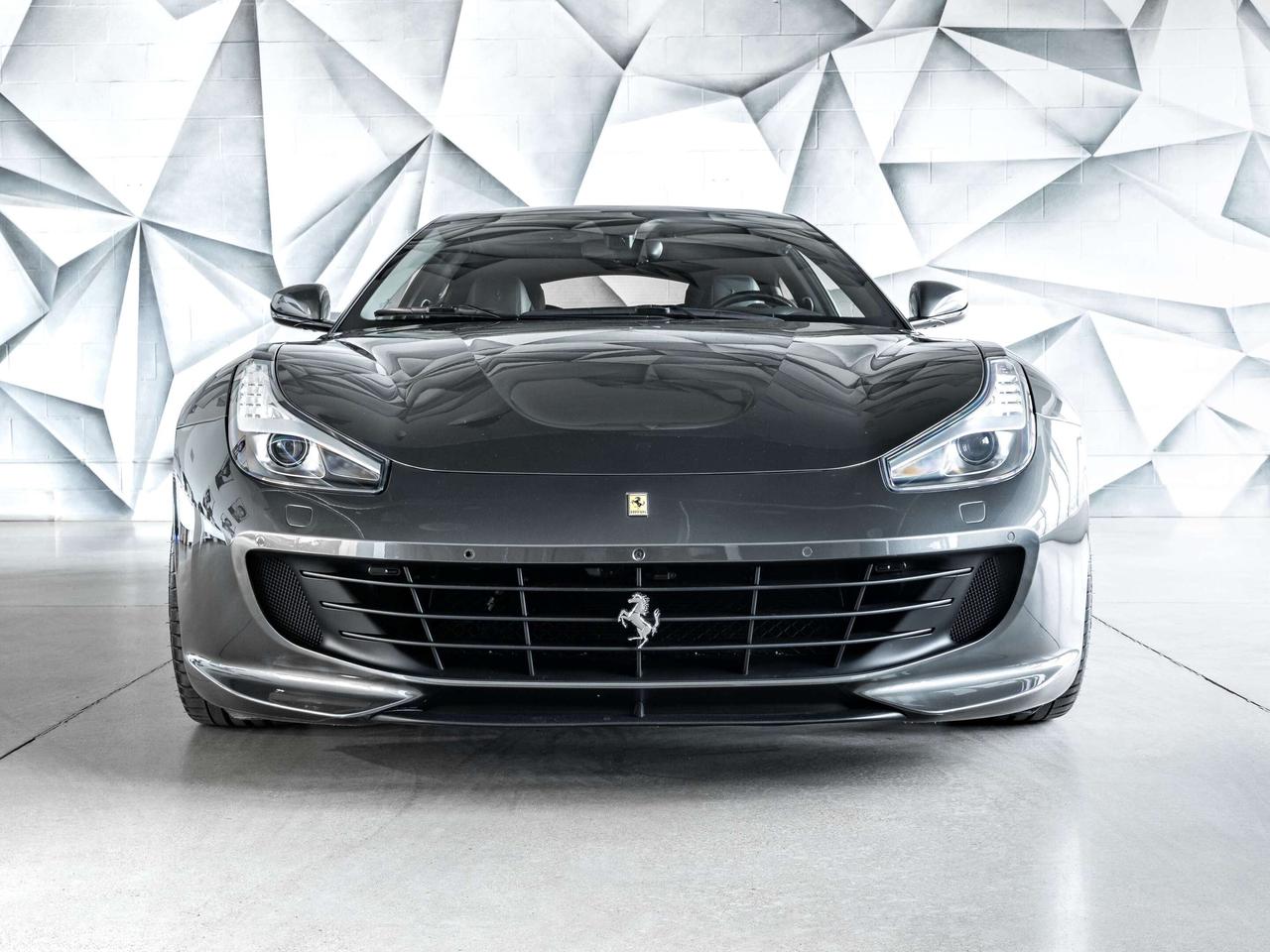 2018 Ferrari GTC4Lusso  Photo