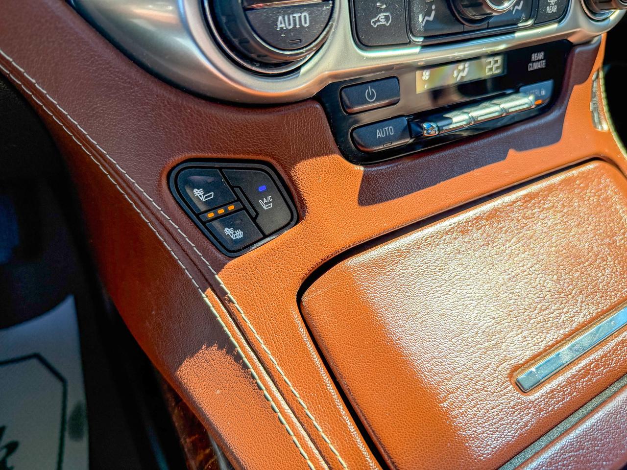 2016 Chevrolet Tahoe LTZ-4WD/BSM/7 PASS/ACC/REMOTE/ROOF/CAMERA/BOSE ... Photo