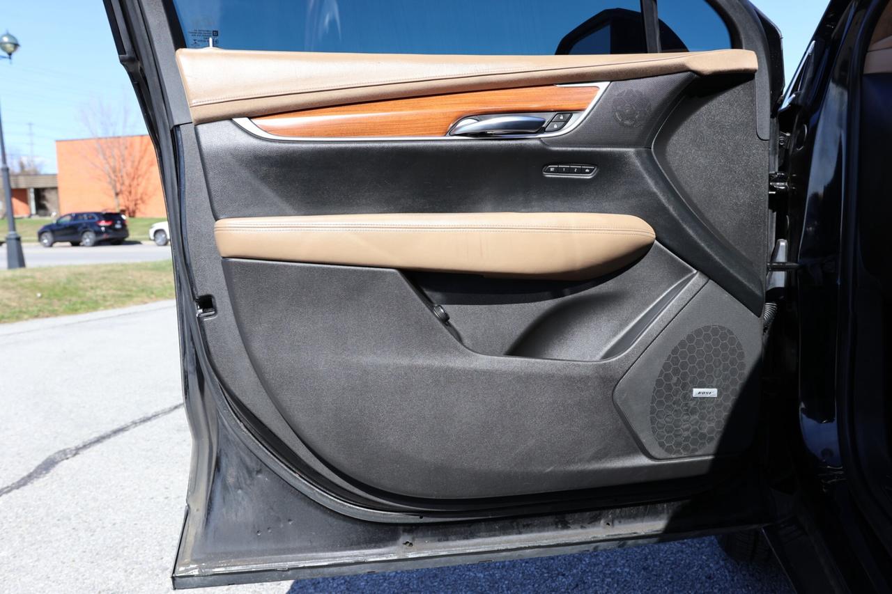 2017 Cadillac XT5 PLATINUM-AWD/NAV/ADAPT CRUISE/360 CAM/BLIS/H&C SEA Photo