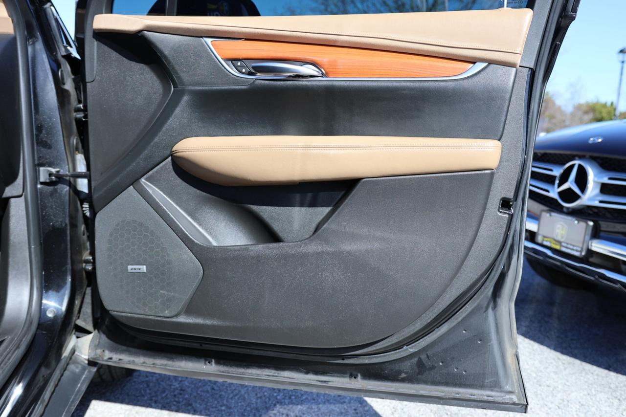 2017 Cadillac XT5 PLATINUM-AWD/NAV/ADAPT CRUISE/360 CAM/BLIS/H&C SEA Photo