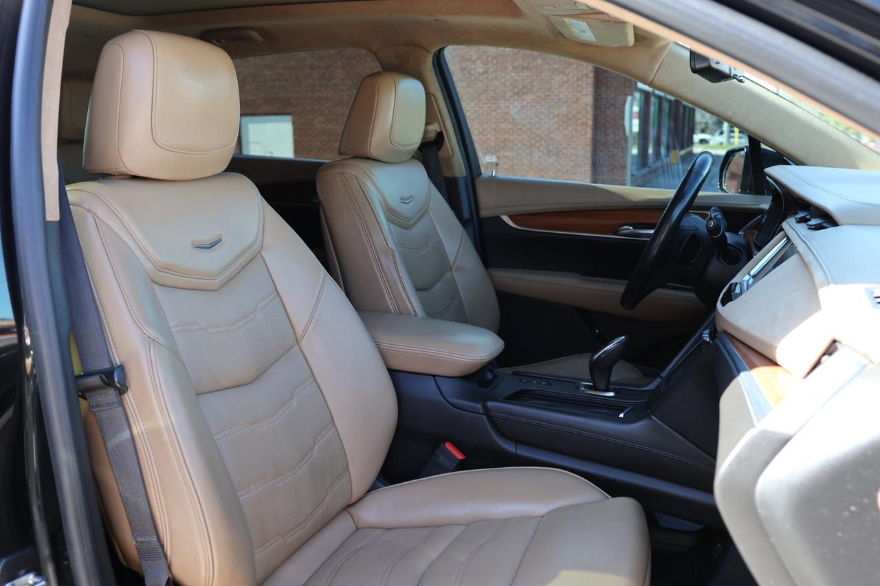 2017 Cadillac XT5 PLATINUM-AWD/NAV/ADAPT CRUISE/360 CAM/BLIS/H&C SEA Photo