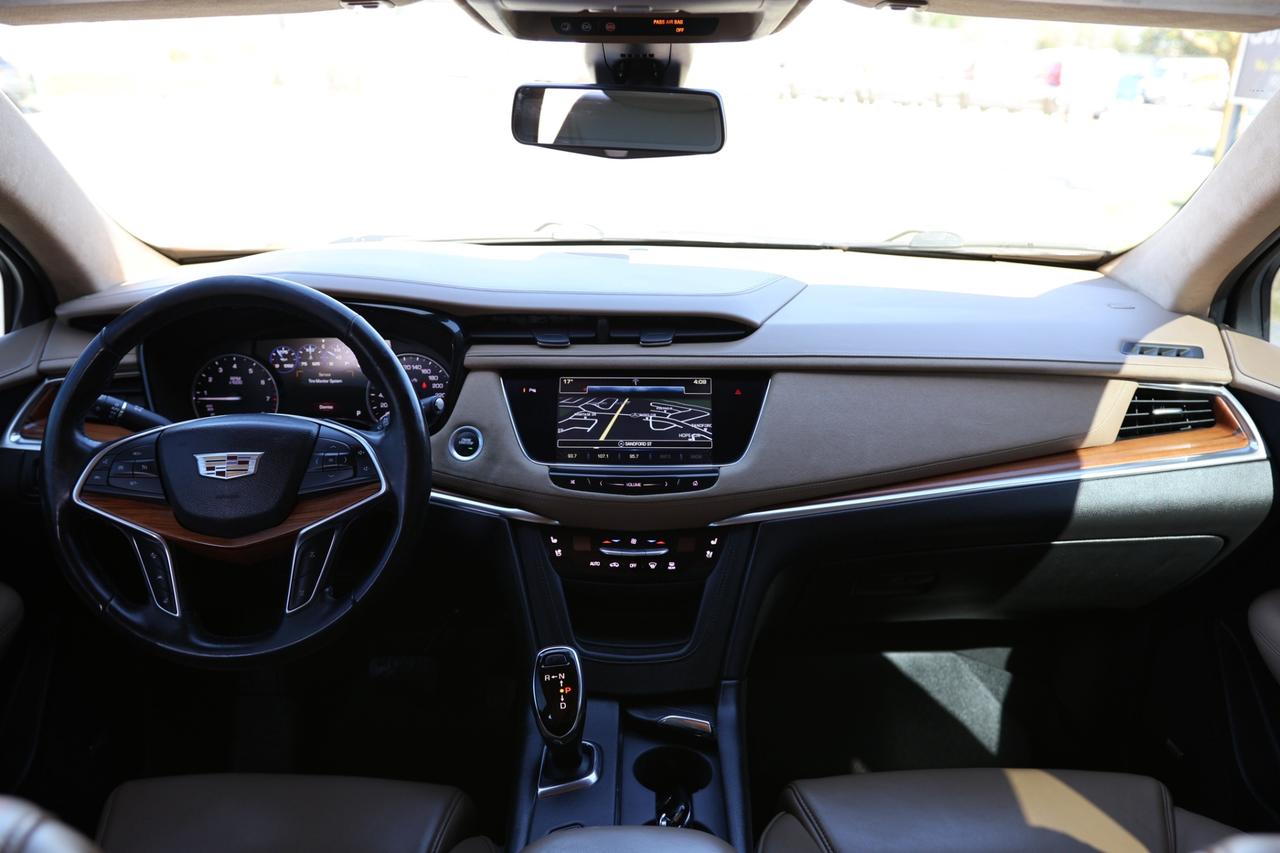 2017 Cadillac XT5 PLATINUM-AWD/NAV/ADAPT CRUISE/360 CAM/BLIS/H&C SEA Photo