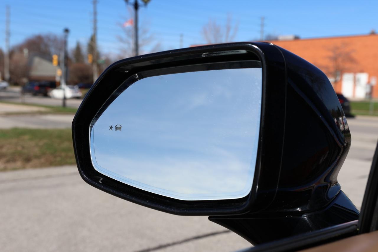 2017 Cadillac XT5 PLATINUM-AWD/NAV/ADAPT CRUISE/360 CAM/BLIS/H&C SEA Photo