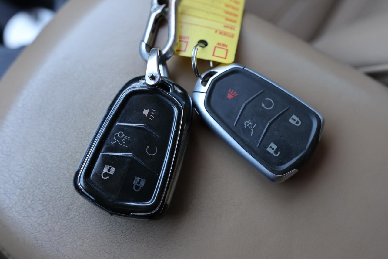 2017 Cadillac XT5 PLATINUM-AWD/NAV/ADAPT CRUISE/360 CAM/BLIS/H&C SEA Photo