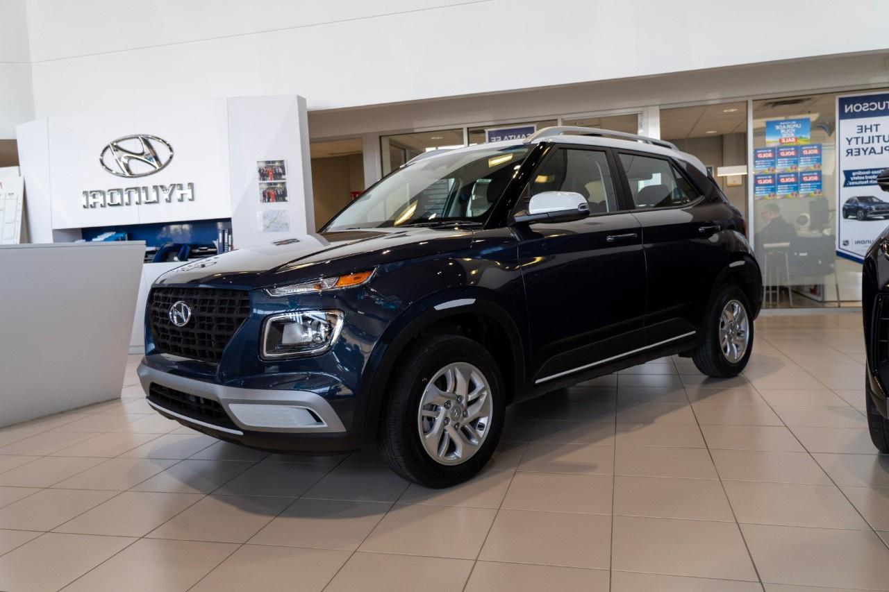2026 Hyundai Venue Preferred IVT w/Two-Tone Photo