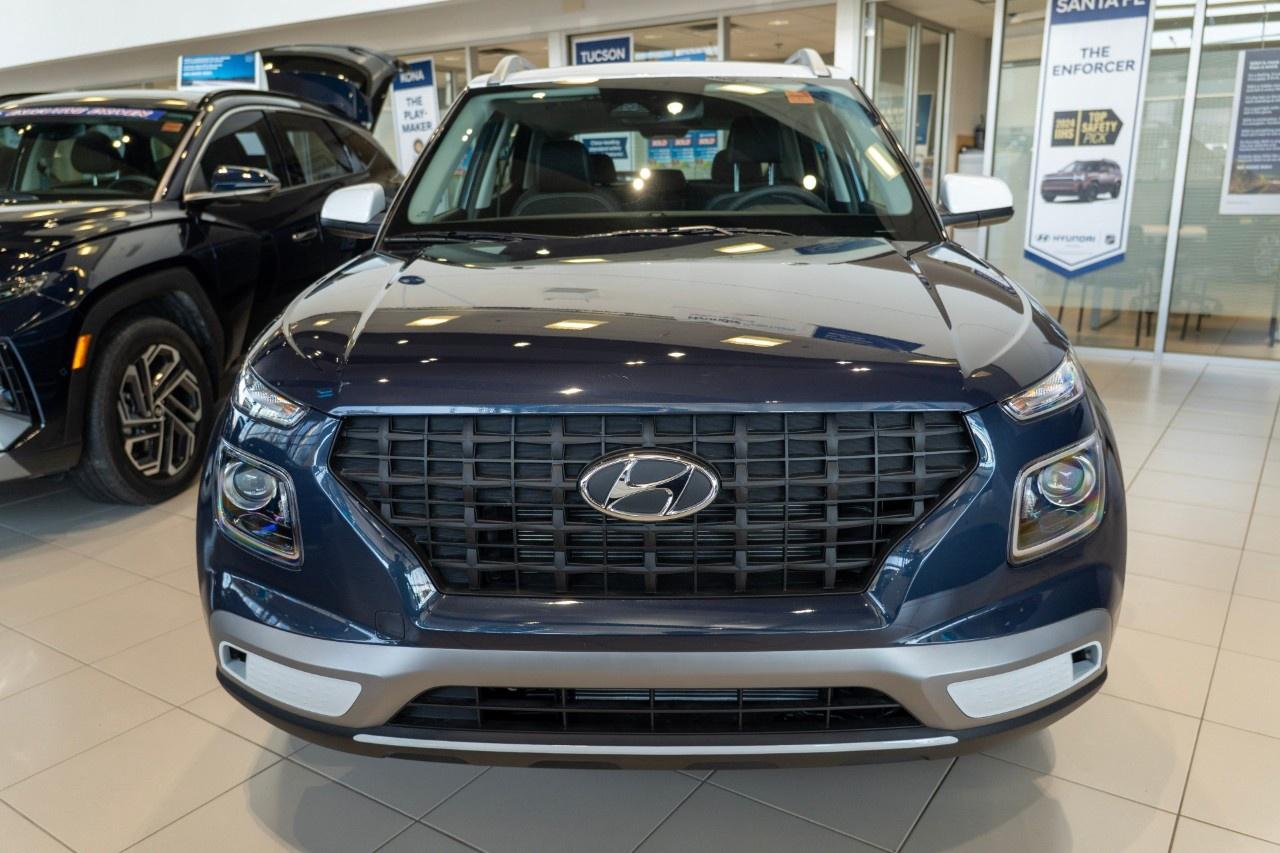 2026 Hyundai Venue Preferred IVT w/Two-Tone Photo